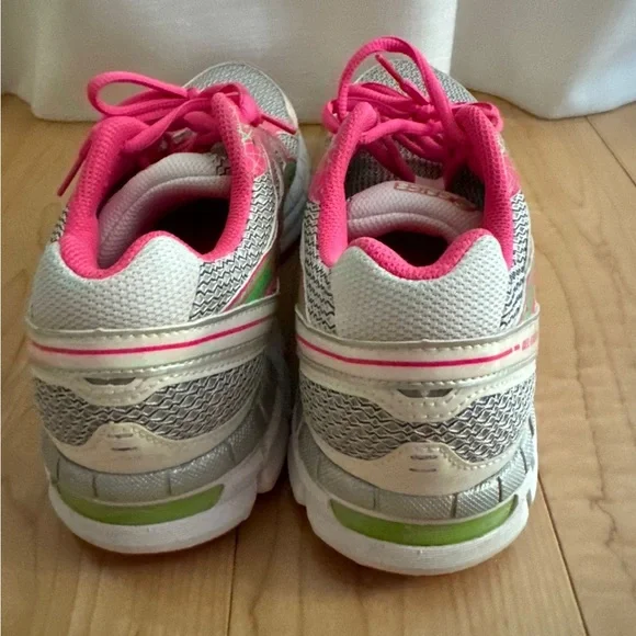 Running shoes - Picture 3 of 7